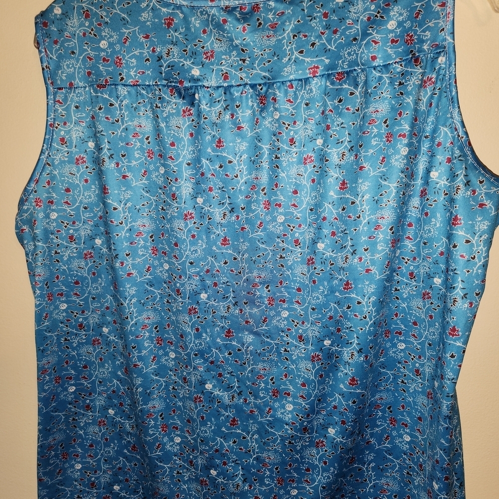 Floral Blue Sleeveless Top - Picture 3 of 5